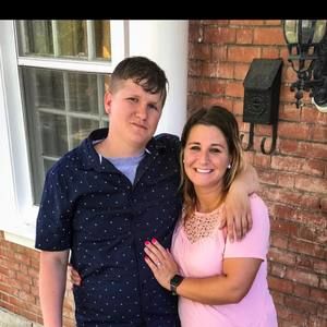 Meet your Posher, Ayala